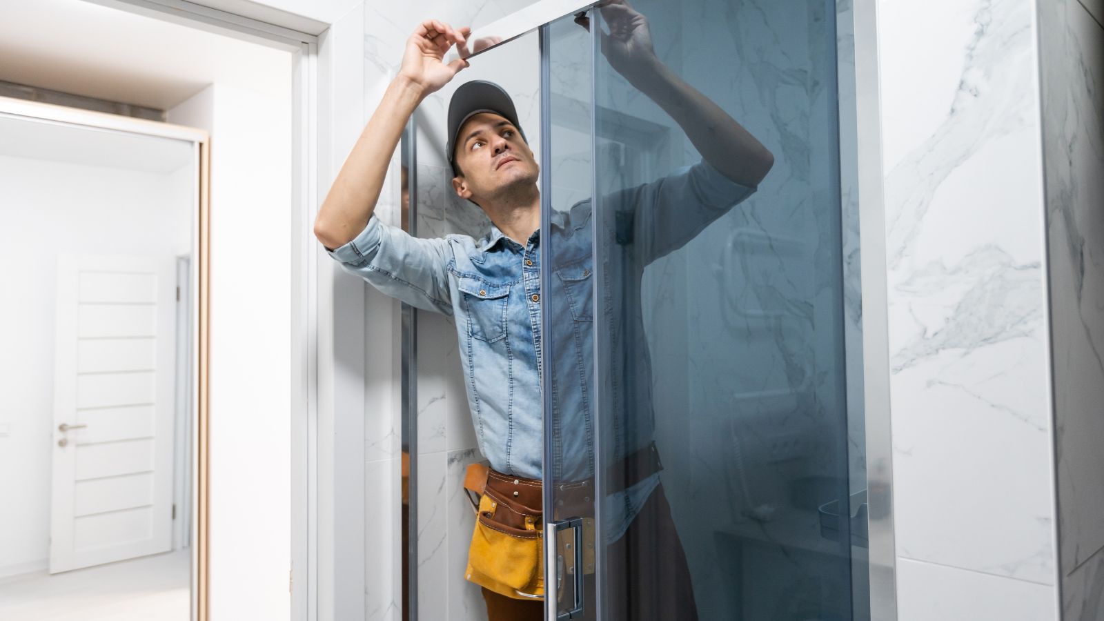 HL Remodeling a Bathroom in Houston
