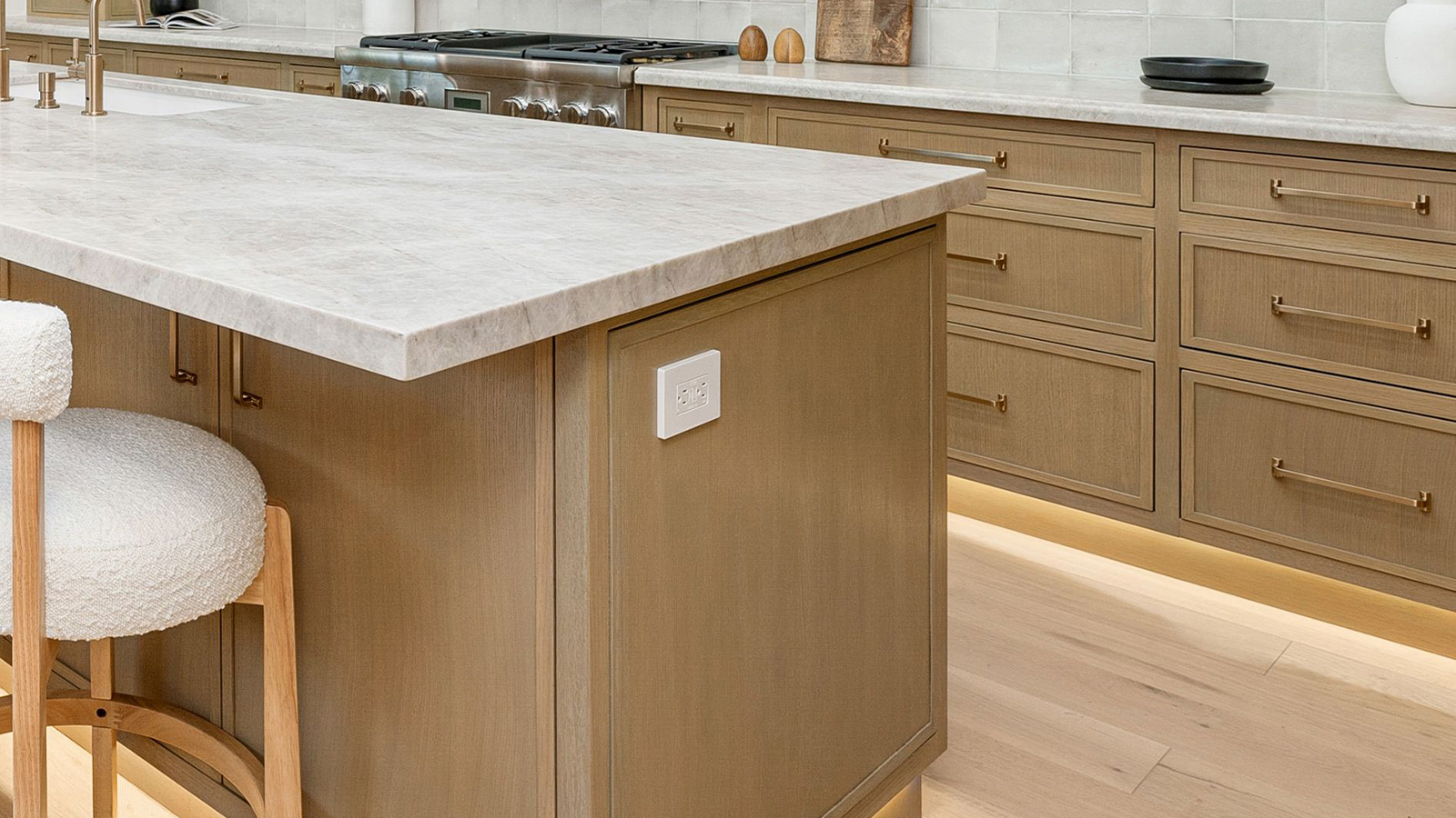 Electrical Outlet on Kitchen Island Electrical Outlet on Kitchen Island
